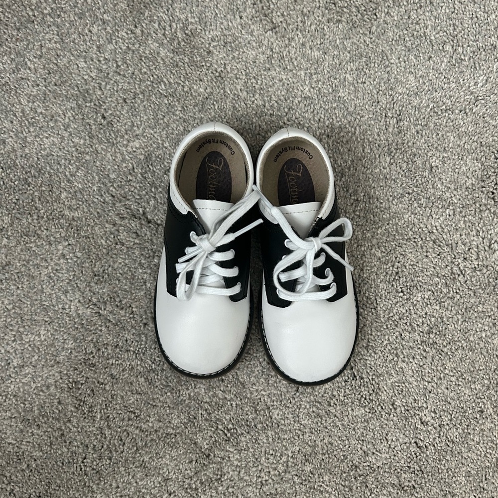 Black & White Footmate shoes